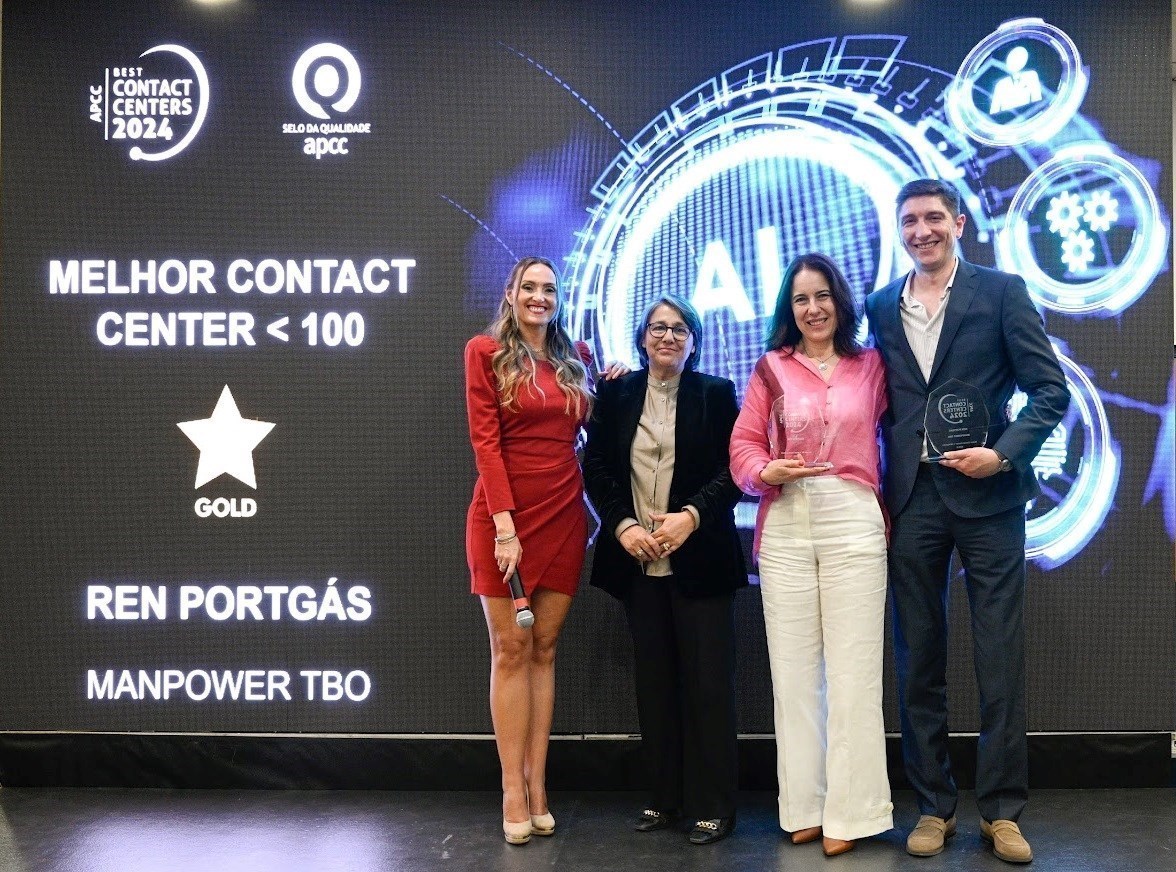 Troféu Gold recebido pelo Contact Center da Portgás